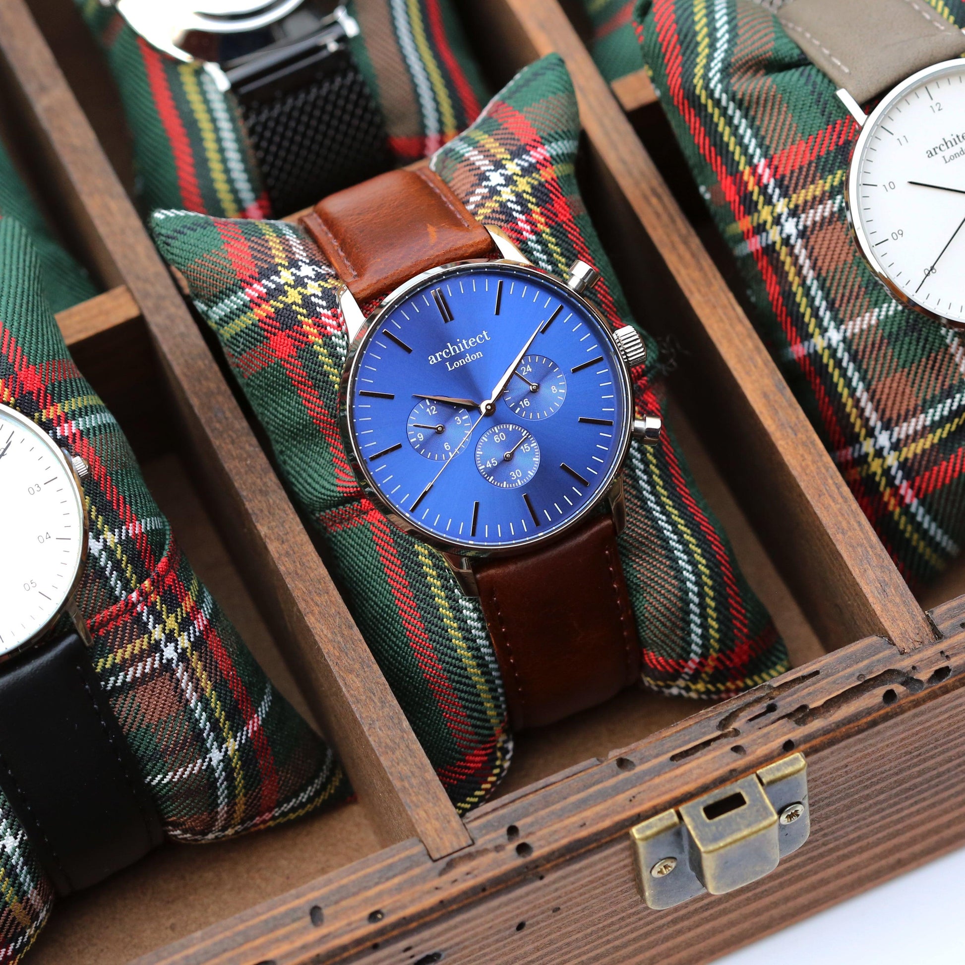 Modern Font Engraving - Men's Architect Motivator With Walnut Strap - MJM OPERATION