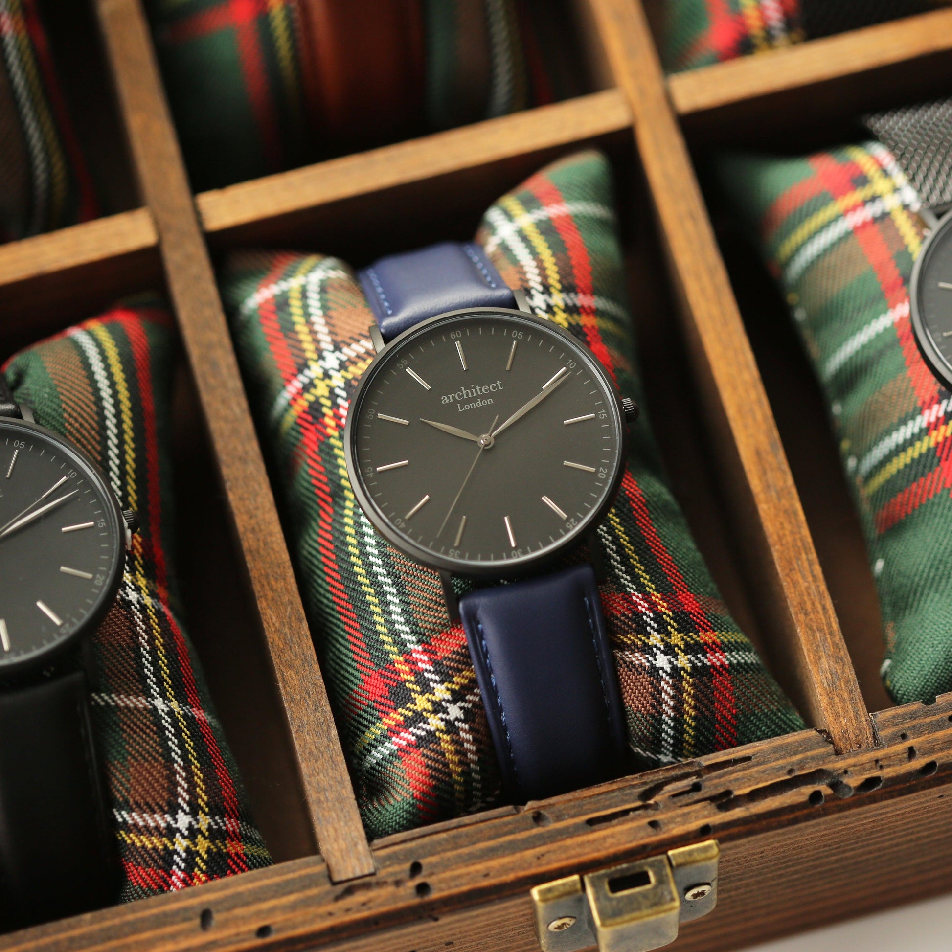 Modern Font Engraving - Men's Minimalist Watch + Admiral Blue Strap - MJM OPERATION