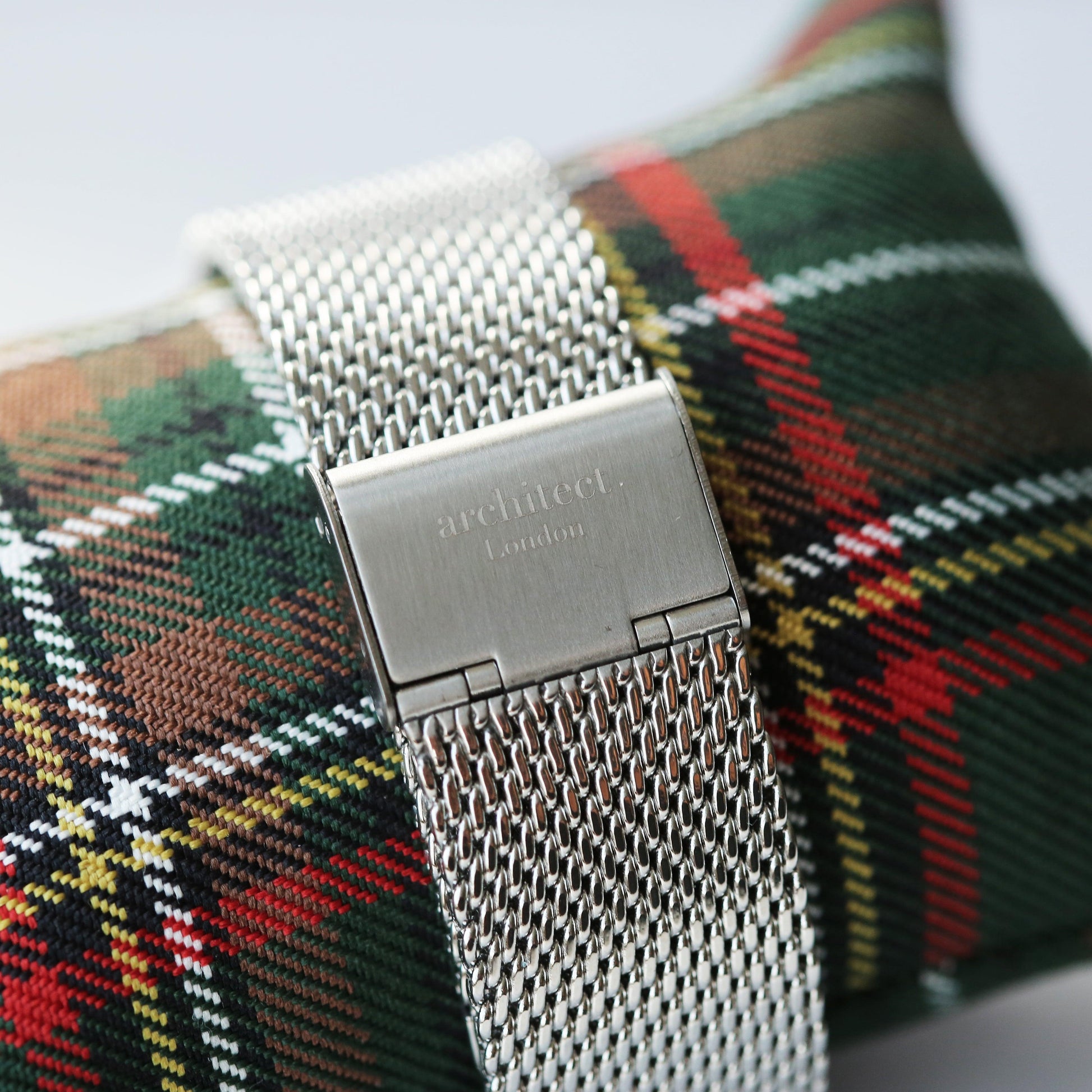 Modern Font Engraving - Men's Minimalist Watch + Steel Silver Mesh Strap - MJM OPERATION