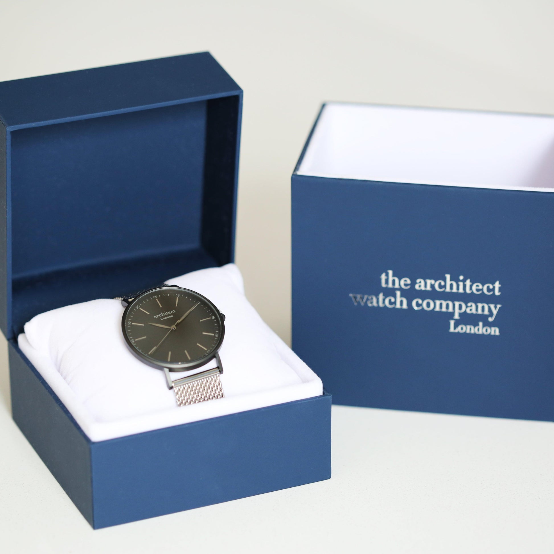 Modern Font Engraving - Men's Minimalist Watch + Steel Silver Mesh Strap - MJM OPERATION