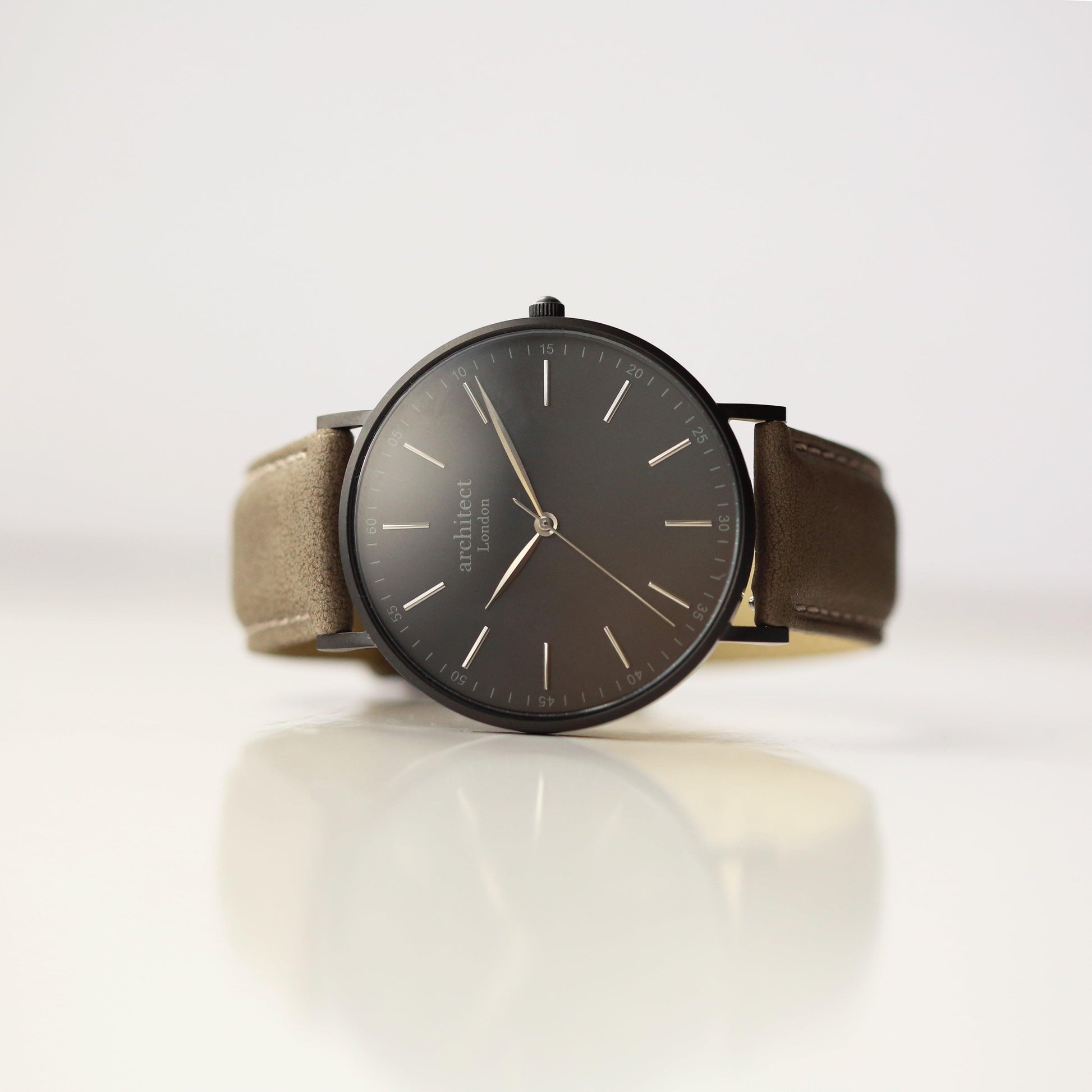 Modern Font Engraving - Men's Minimalist Watch + Urban Grey Strap - MJM OPERATION
